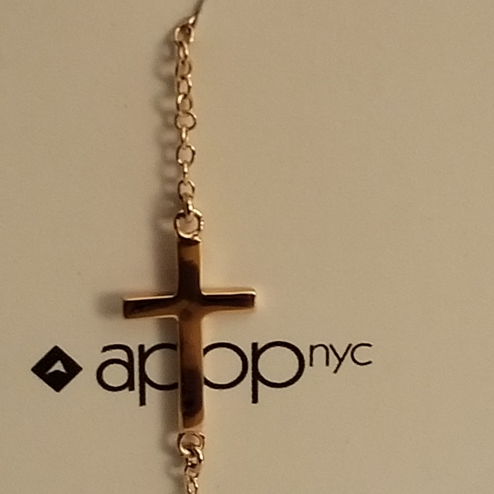NWT Goldtone Finish 7" Cross Bracelet